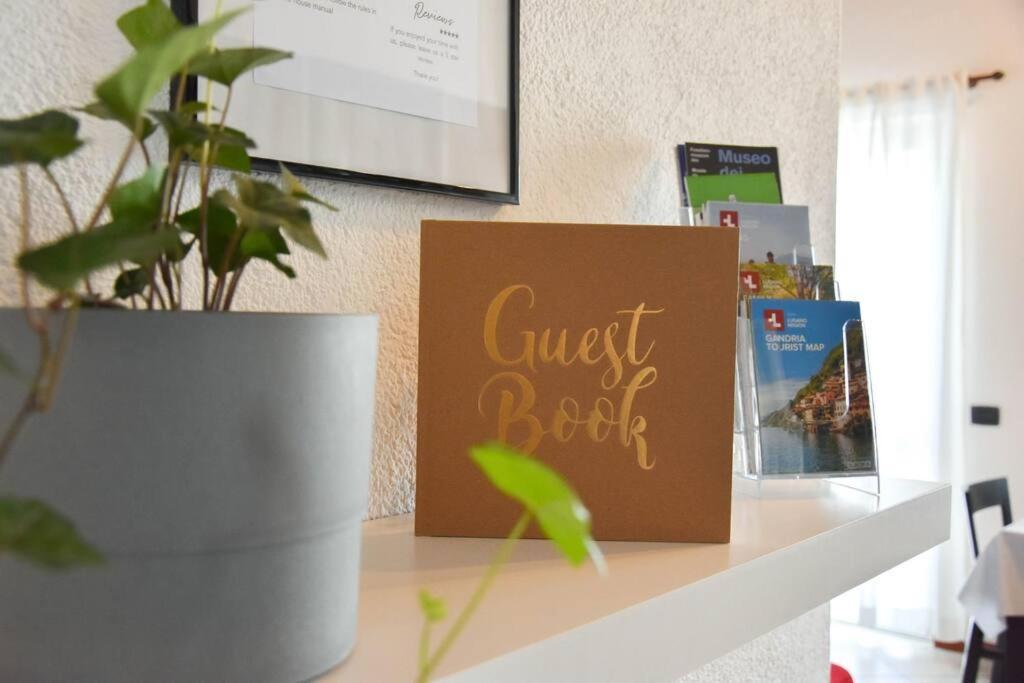 Ca' Gialla 5 - Sul Di Lugano, Balcone E Parcheggio - Apartment